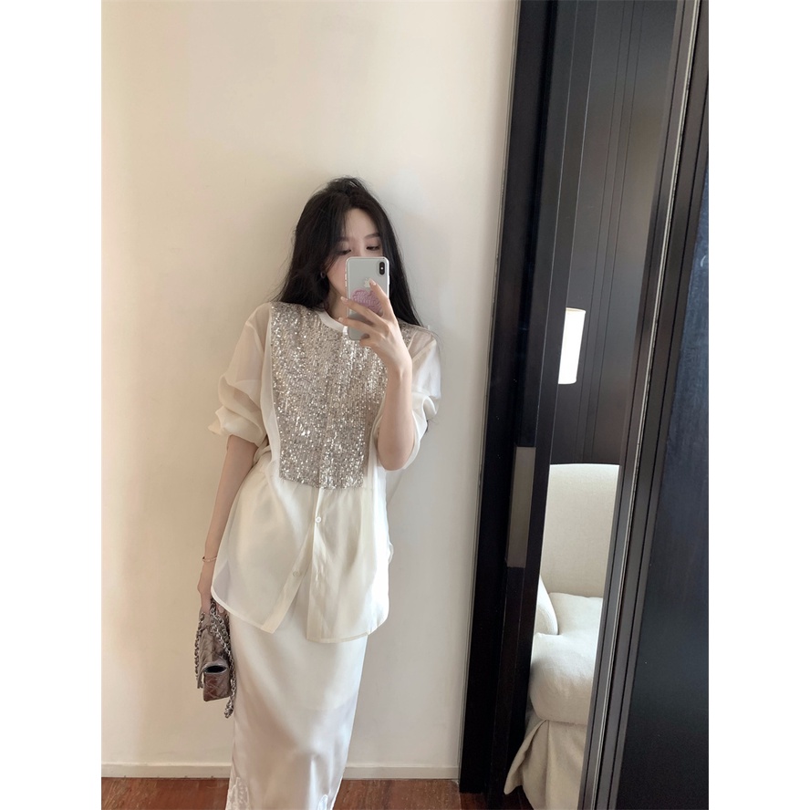 Áo sơ mi cổ tròn voan mỏng đính kim tuyến + Chân váy chân ren satin lụa