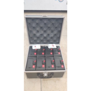 Bệ kích pháo điện 8 đế có điều khiển từ xa, gắn pin AA