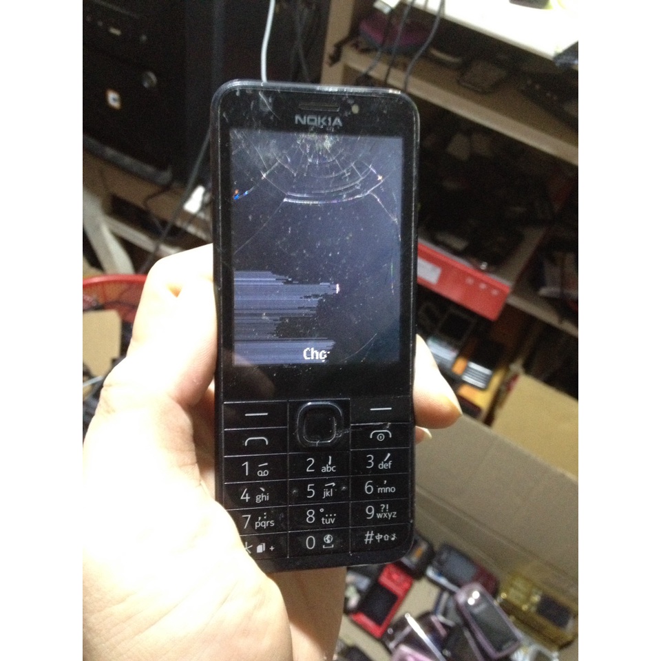 Xác NOKIA 230 2 sjm lên lỗi vỡ màn, vẫn còn hiển thị, máy không bin