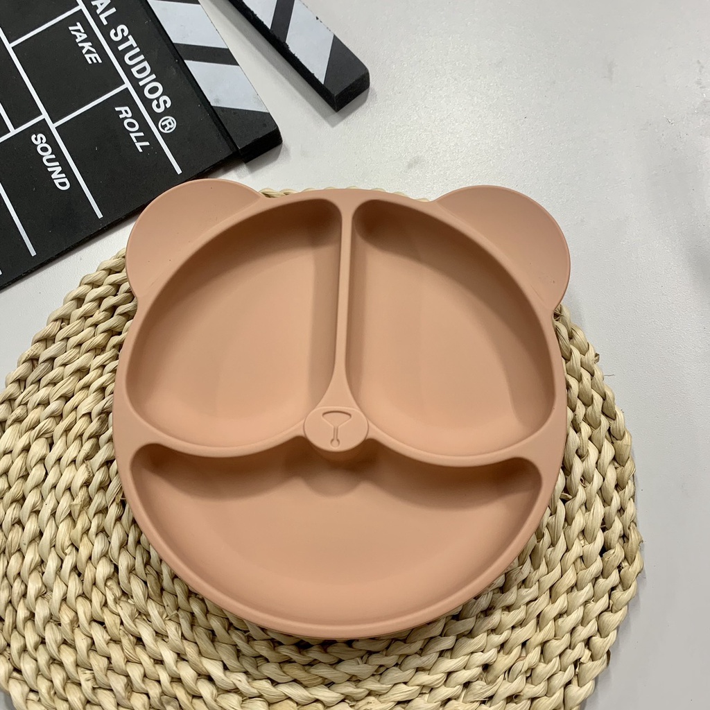 khay cho bé ăn dặm silicon cao cấp hình gấu 3 nút hít đế chân không, kích thước 19x19cm