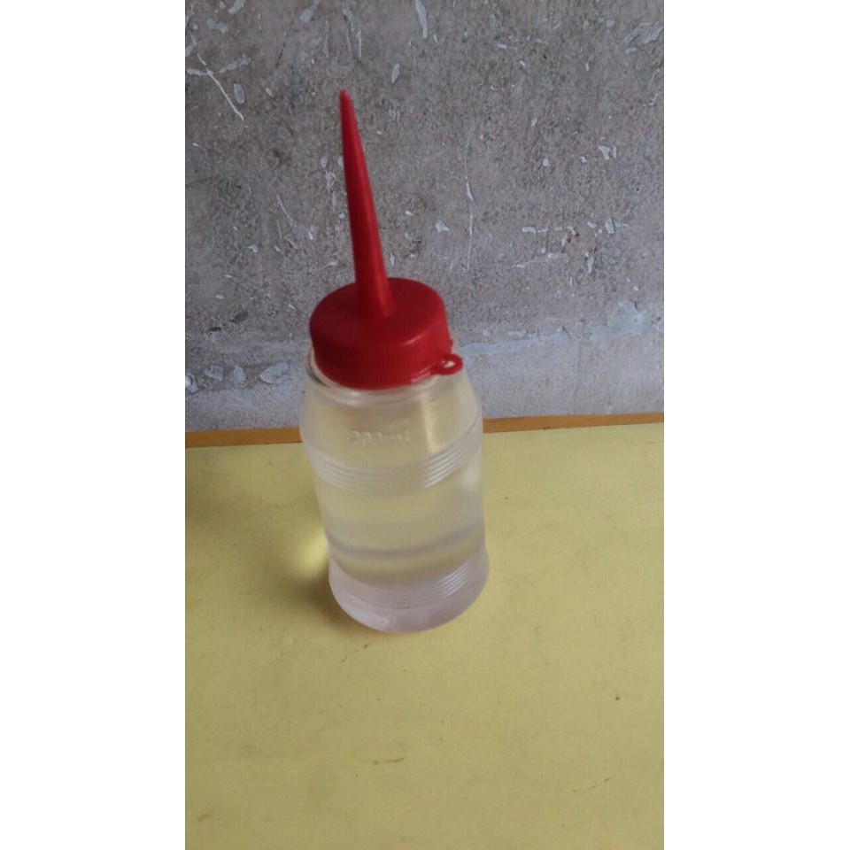 Dầu tra máy may,máy quạt,..