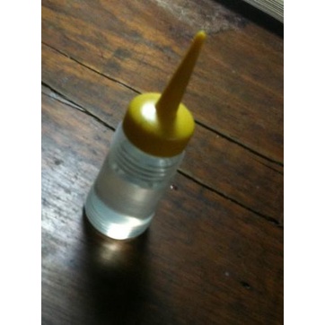 Dầu tra máy may,máy quạt,..