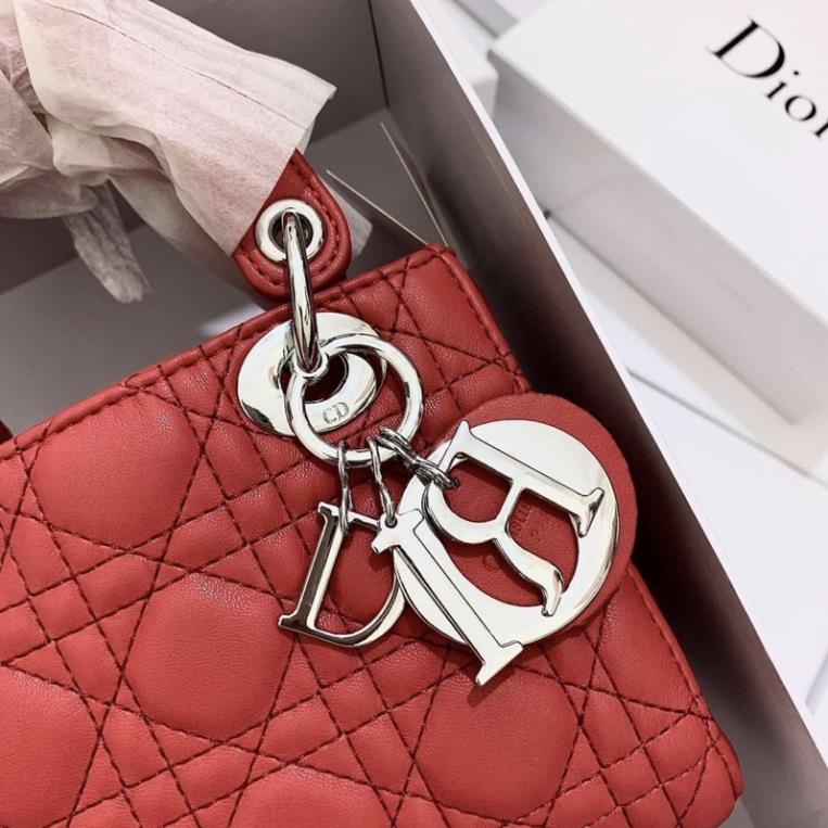 Siêu Rẻ - DI O Lady Bản 3 Ô Da Lì Khóa Bạc Full Box Siêu Đẹp