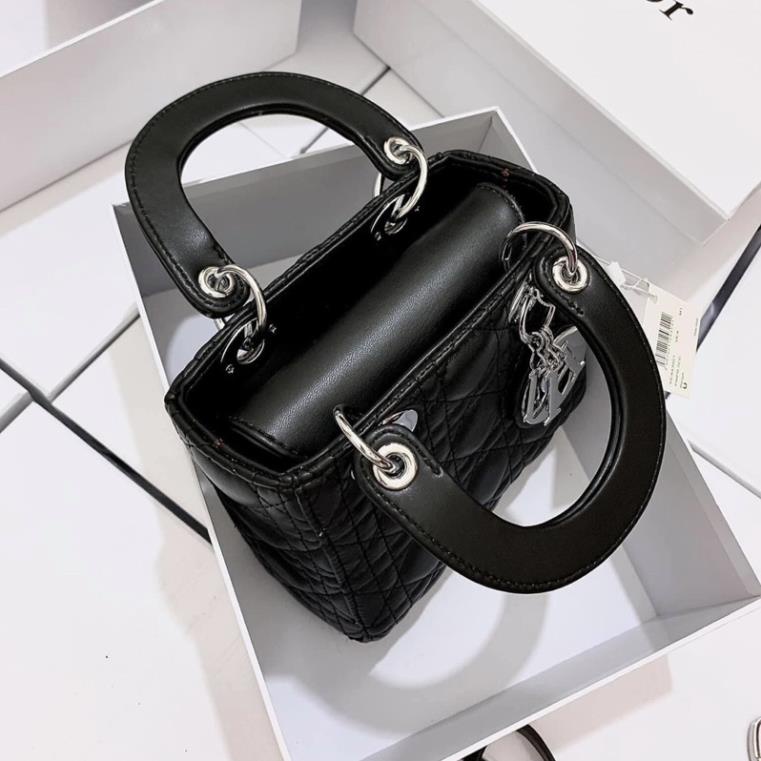 Siêu Rẻ - DI O Lady Bản 3 Ô Da Lì Khóa Bạc Full Box Siêu Đẹp