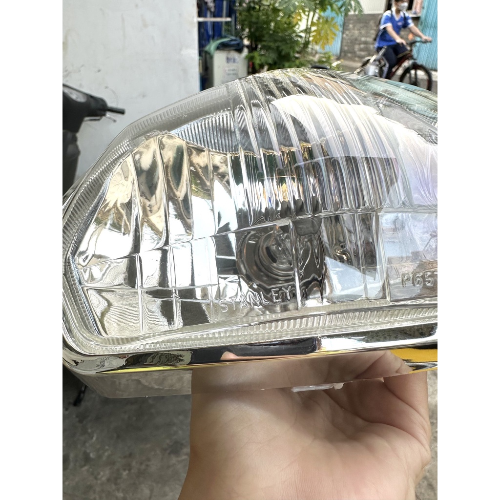 PHA ĐÈN TRƯỚC XE SUPPER DREAM LỒI