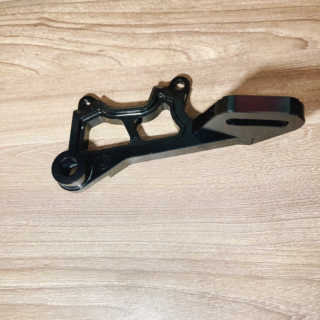 Pát sau Ex 155/150 đĩa 220mm xài heo zin theo xe màu đen