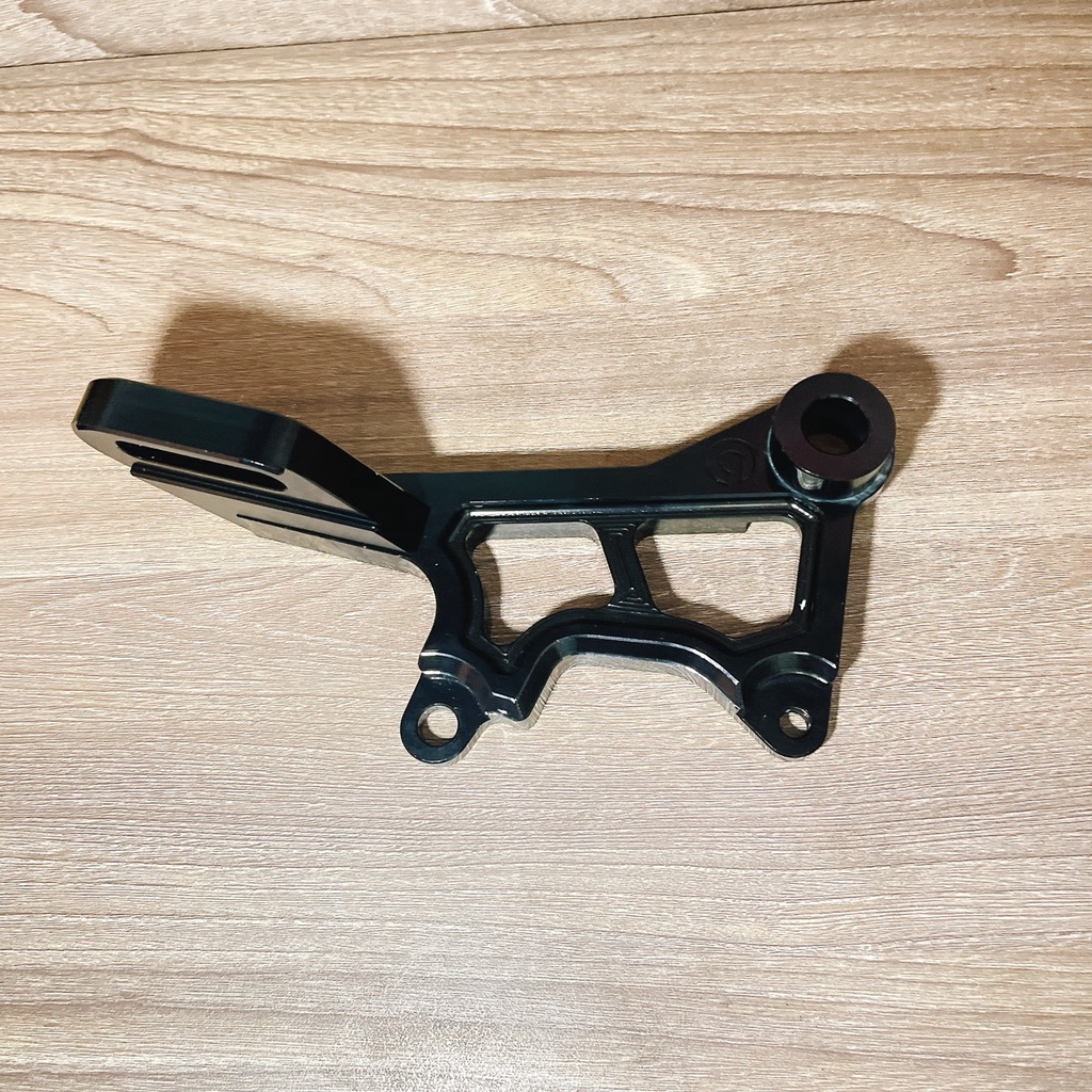 Pát sau Ex 155/150 đĩa 220mm xài heo zin theo xe màu đen