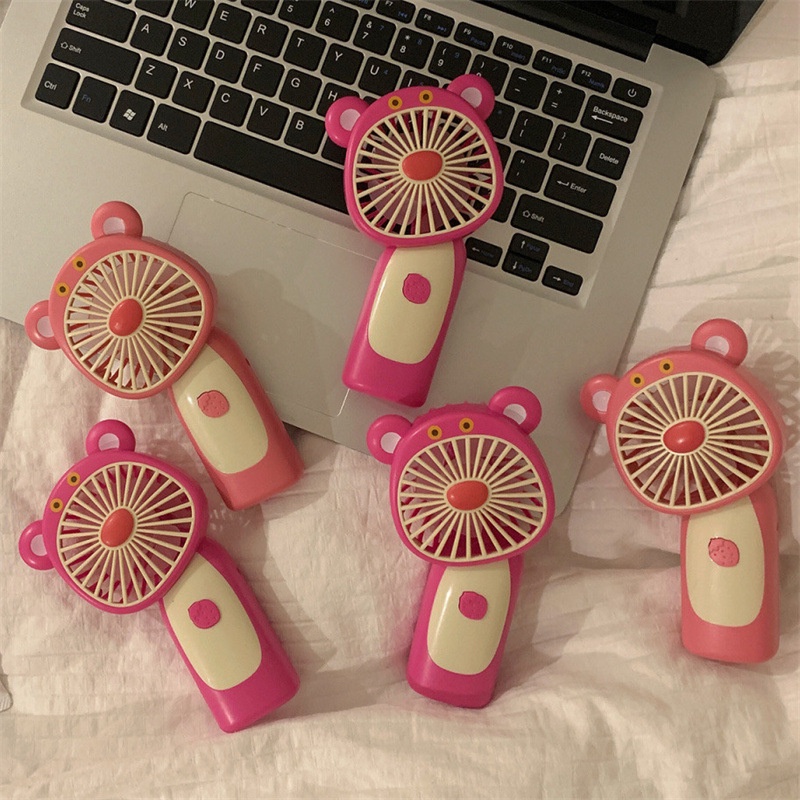 Quạt Tích Điện Cầm Tay Mini Gấu Dâu LOTSO Có Dây Sạc Mã 677-18