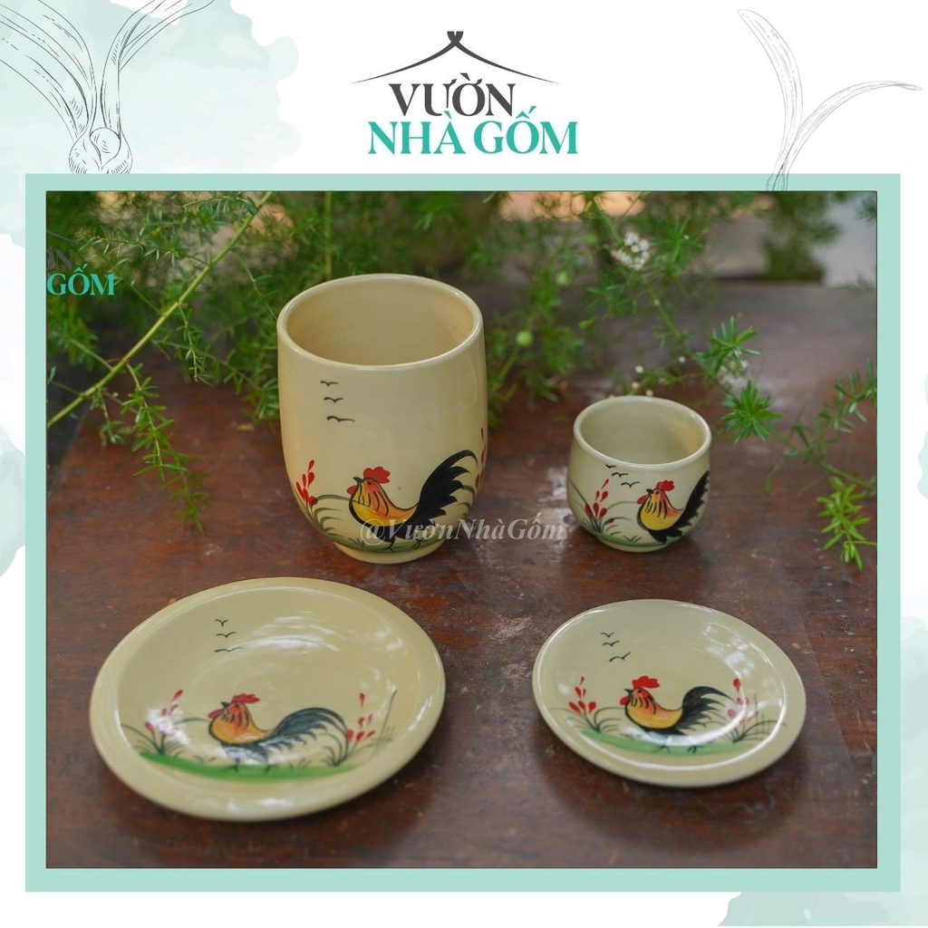 Set ly tách hoạ tiết con gà, ly tách được làm thủ công do Xưởng Thủ Biên sản xuất- Vườn Nhà Gốm