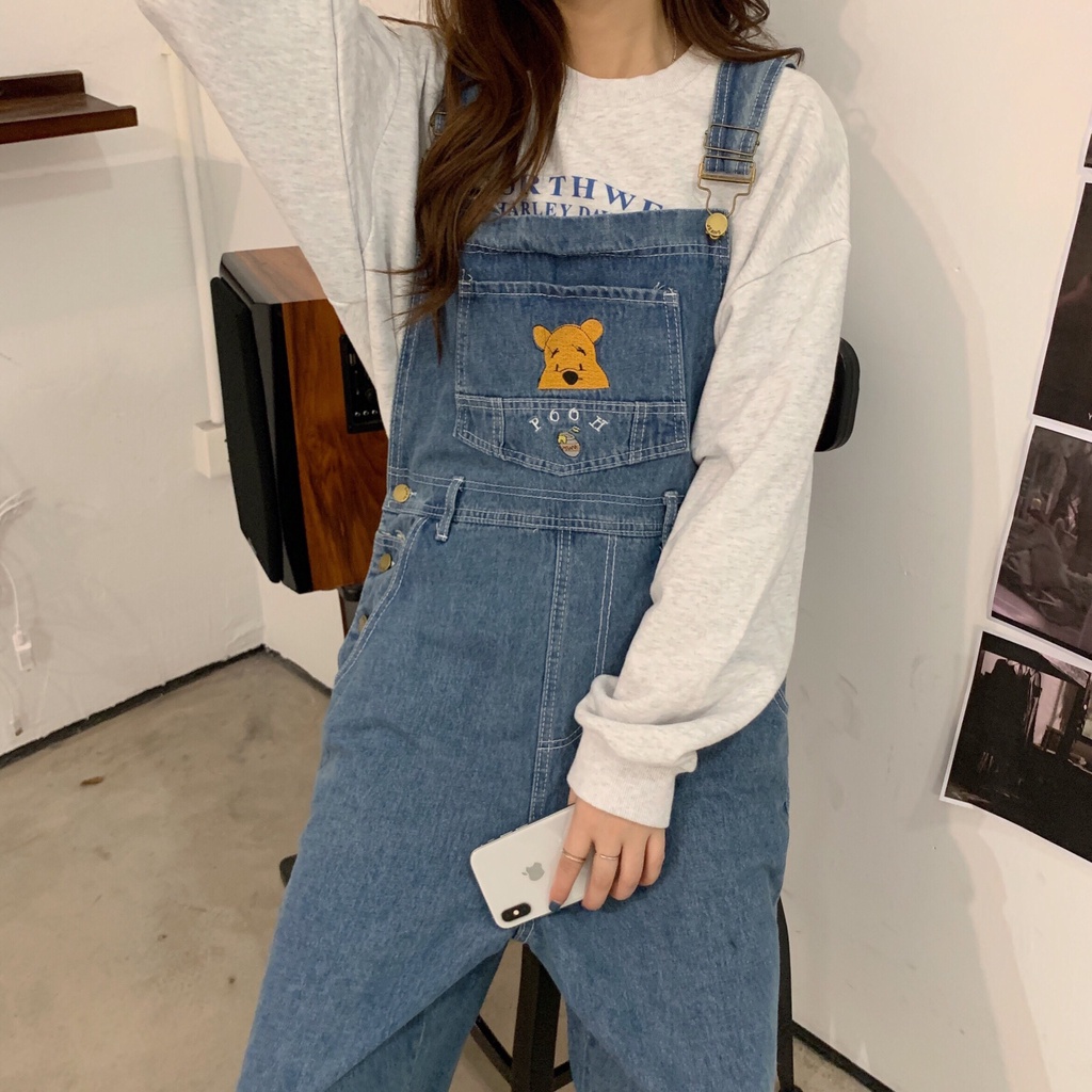Quần yếm Jeans nữ JOLII.SG ống rộng hình gấu Pooh trẻ trung, năng động - thích hợp đi chơi, dạo phố
