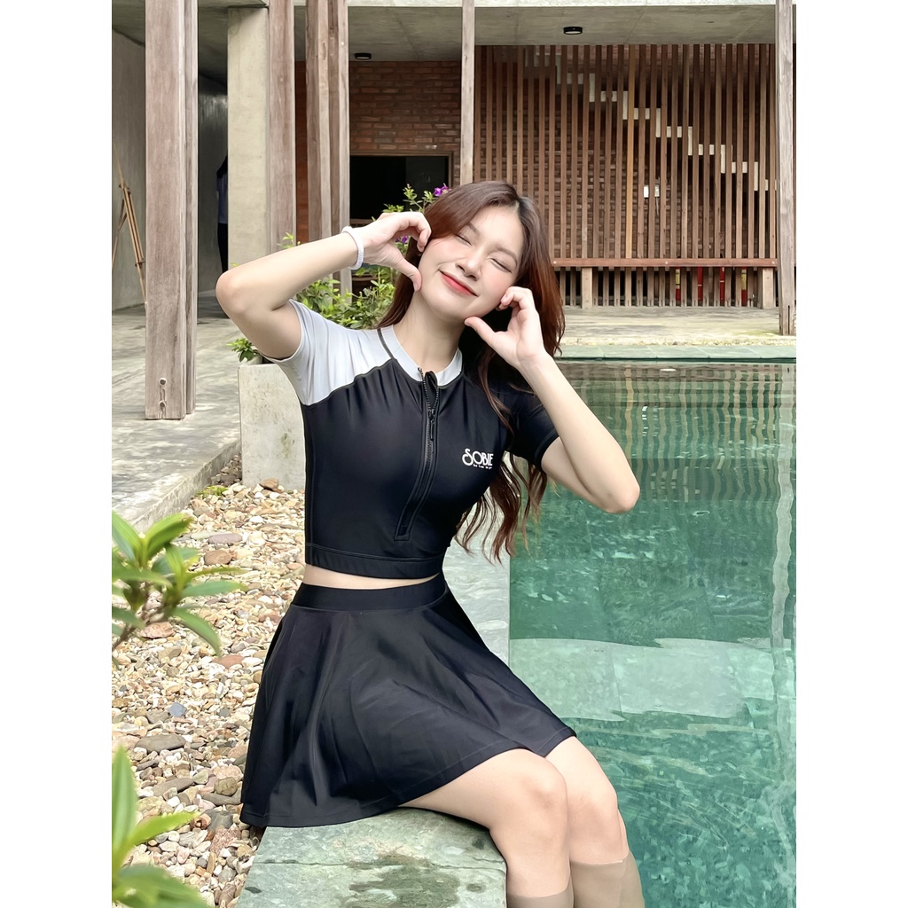 Áo bơi nữ tay ngắn croptop khoá kéo Cloudy Hebe Sobie