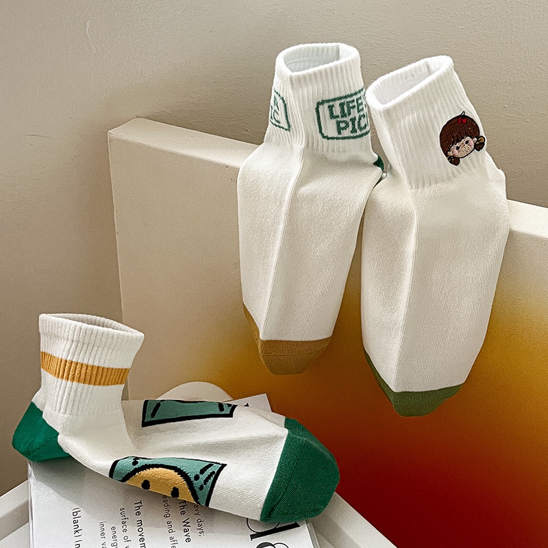 Vớ Mỏng Thoáng Khí Thêu Họa Tiết Mặt Cười Dễ Thương Cho Nữ Kafu D641