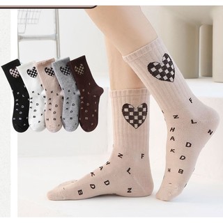 Set 5 Đôi Tất Nữ Cao Cổ Mix Tim Caro
