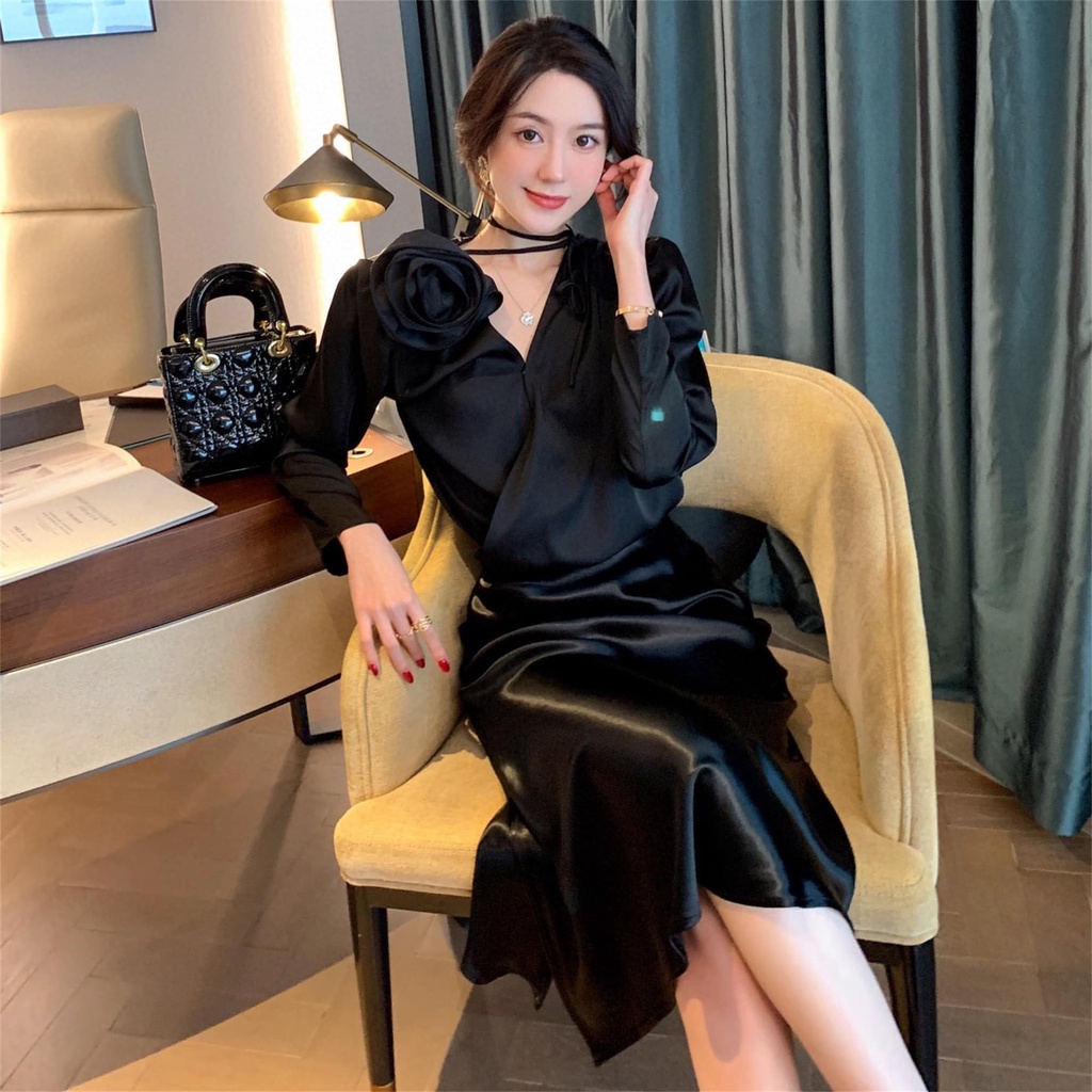 Chân Váy Lụa Đuôi Cá Và Áo Lụa Gắn Hoa Eclipse Clothing