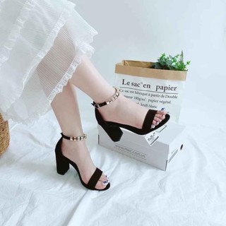 Giày cao gót vuông 7p bản ngang vòng cổ hột vuông SD69