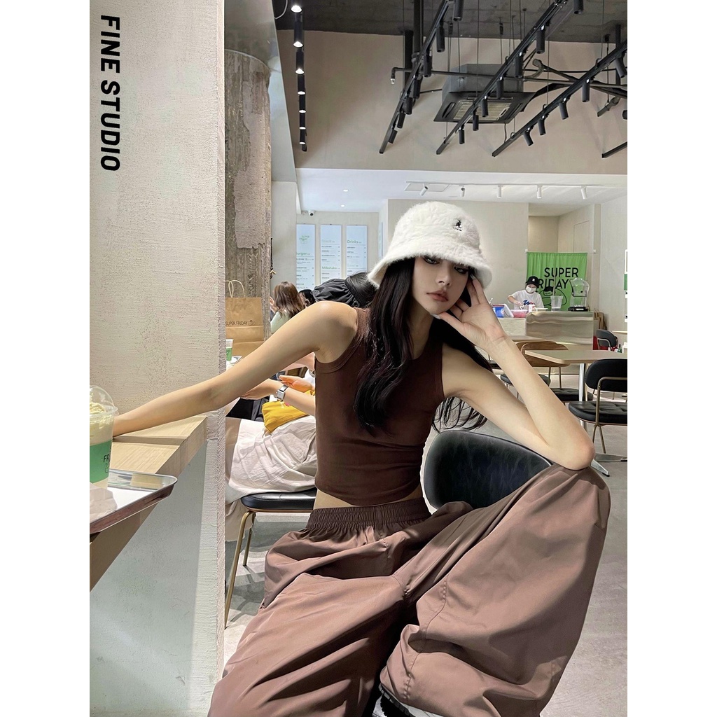 Áo Dệt Kim Sát Nách Dáng Chữ I Khoét Vai Màu Nâu Cho Nữ