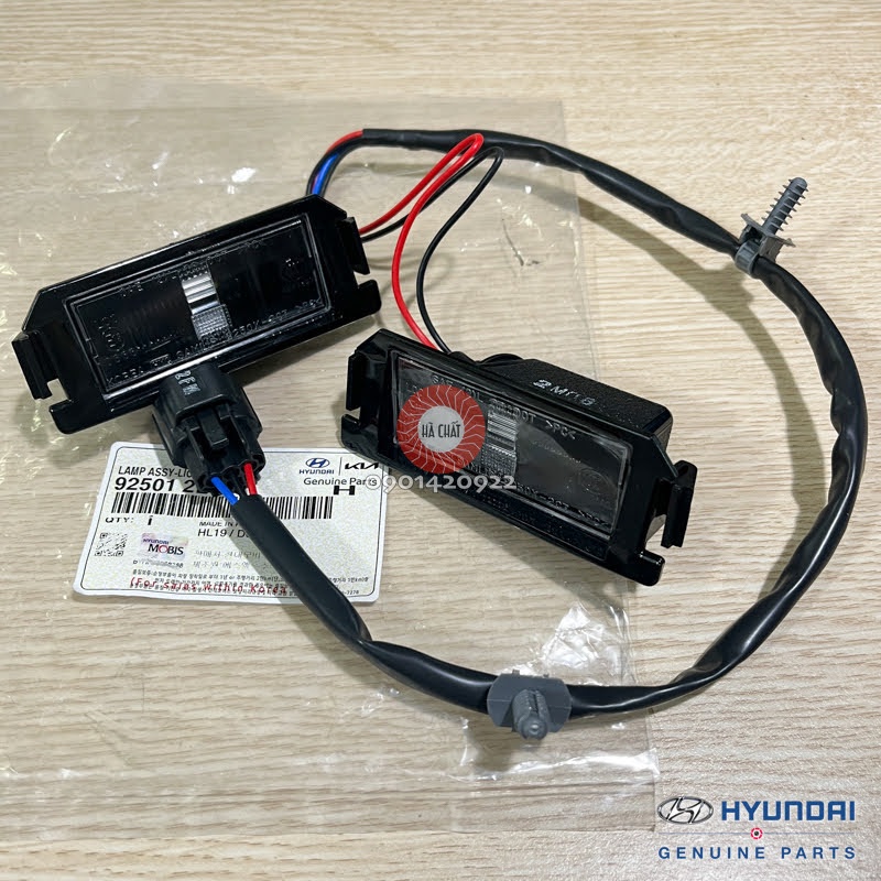 Đèn soi biển số các dòng xe HYUNDAI: Accent, Elantra, Santafe .... Nhập khẩu chính hãng HYUNDAI MOBIS Hàn Quốc