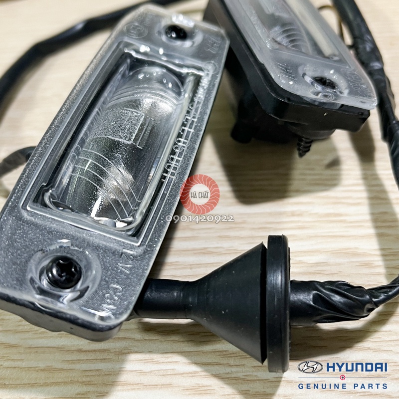 Đèn soi biển số các dòng xe HYUNDAI: Accent, Elantra, Santafe .... Nhập khẩu chính hãng HYUNDAI MOBIS Hàn Quốc