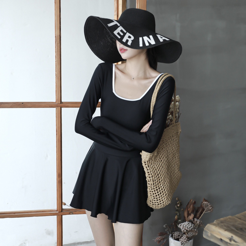 Đồ bơi liền thân tay dài váy xòe kín đáo