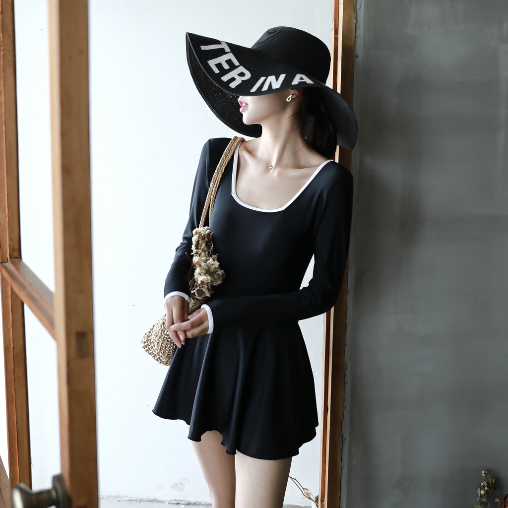 Đồ bơi liền thân tay dài váy xòe kín đáo