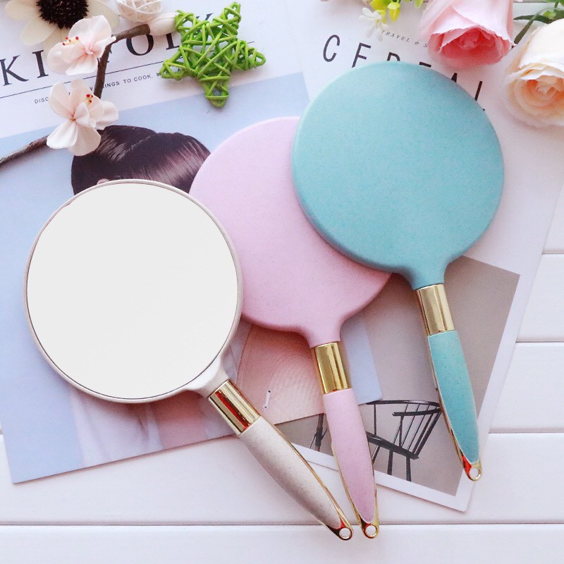 Gương cầm tay dùng trong spa và phun xăm thẩm mỹ