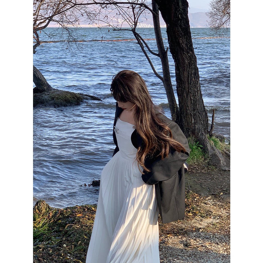 Set Áo Thun Đen Và Chân Váy Yếm Dài Xếp Ly Phong Cách Hàn Quốc Thời Trang Xuân Hè Xinh Xắn Cho Nữ