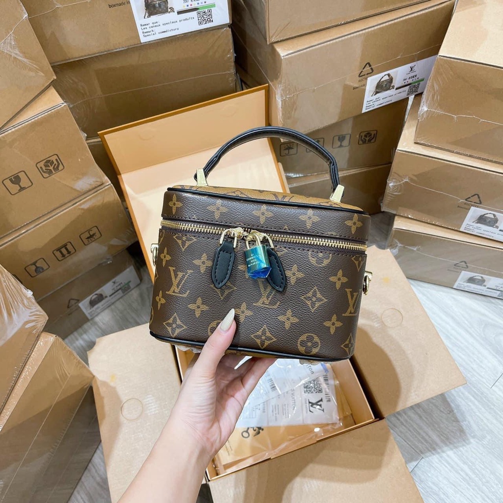ẢNH THẬT / FULL 2 BOX / KÈM KHĂN HÃNG - Túi Cốp LV Kèm Bill, Code, Hóa Đơn - LOUIS VUITTON