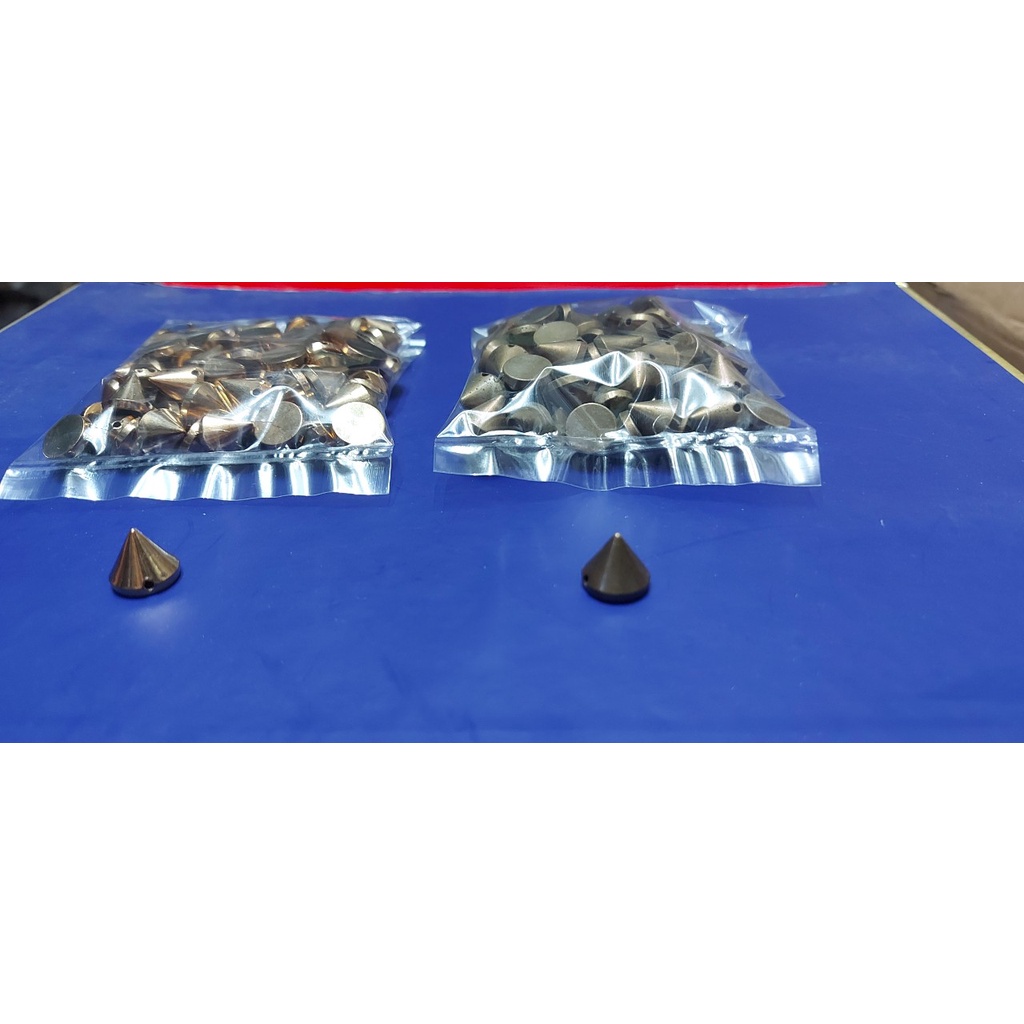 Đinh hình nón bằng nhựa kết cườm trang trí handmade đồ da, giày dép, quần áo,...