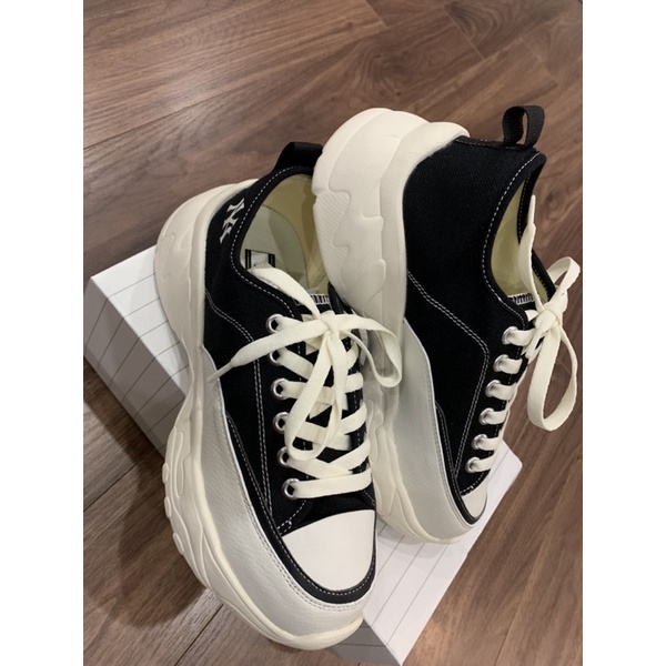 , đế đúc nhẹ 5g cả đôi MLB chunkylow ite màu đen độn đế  5-7cm,check ra fake hoàn tiền x3