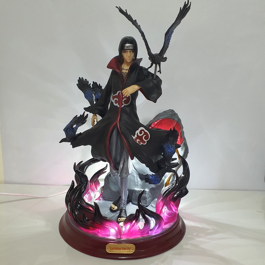Mô hình Itachi Có bản LED siêu đẹp, có 5 quạ, có hộp màu, cao 25 cm
