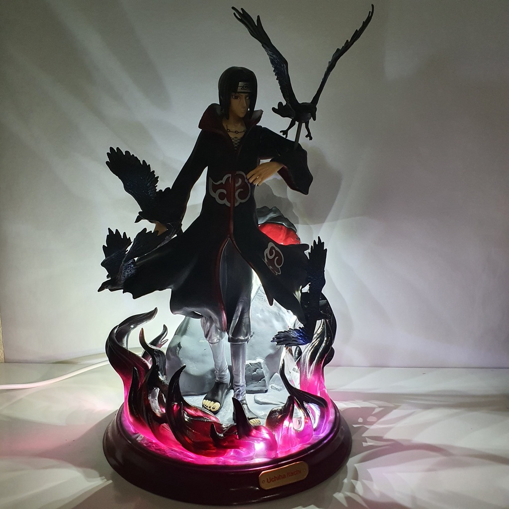 Mô hình Itachi Có bản LED siêu đẹp, có 5 quạ, có hộp màu, cao 25 cm