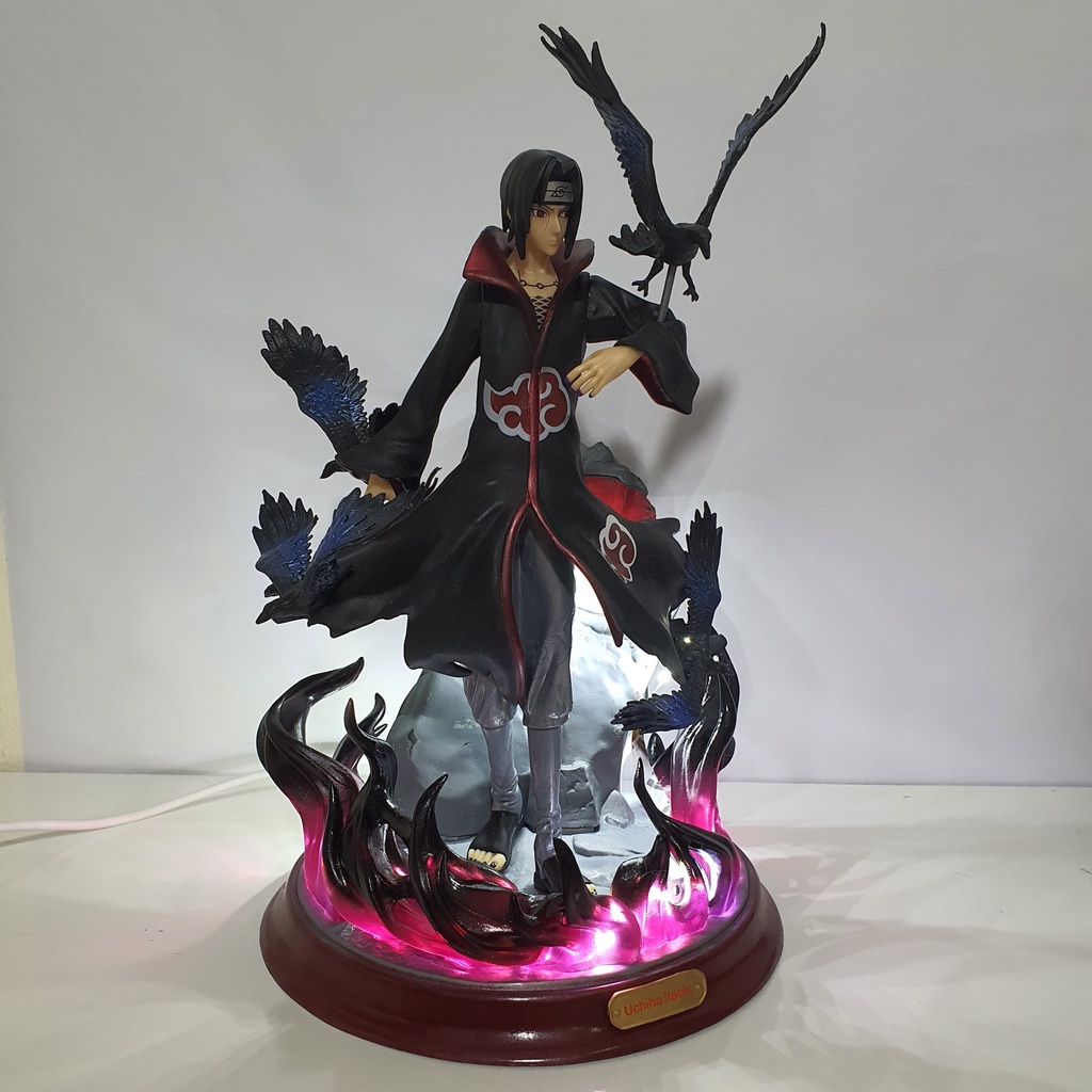 Mô hình Itachi Có bản LED siêu đẹp, có 5 quạ, có hộp màu, cao 25 cm