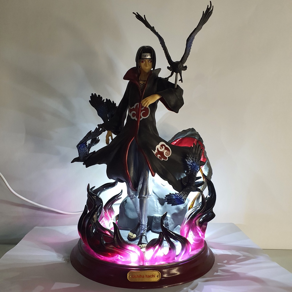 Mô hình Itachi Có bản LED siêu đẹp, có 5 quạ, có hộp màu, cao 25 cm