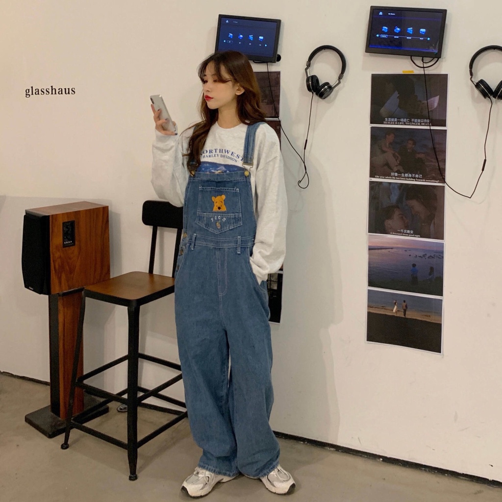 Quần yếm Jeans nữ JOLII.SG ống rộng hình gấu Pooh trẻ trung, năng động - thích hợp đi chơi, dạo phố