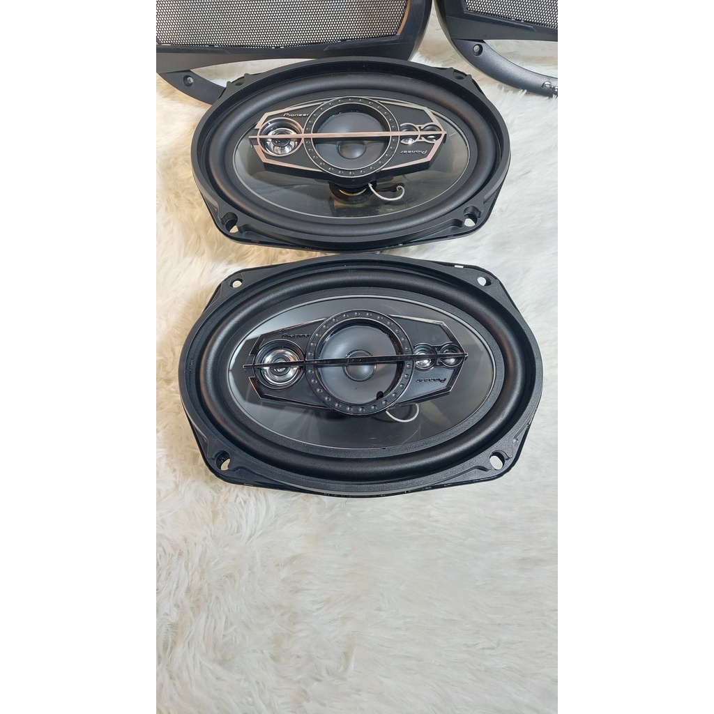 Cặp Loa Cánh Cửa  PIONEER 600W 6x9 inch . Độ âm thanh cực chất cho xế yêu.