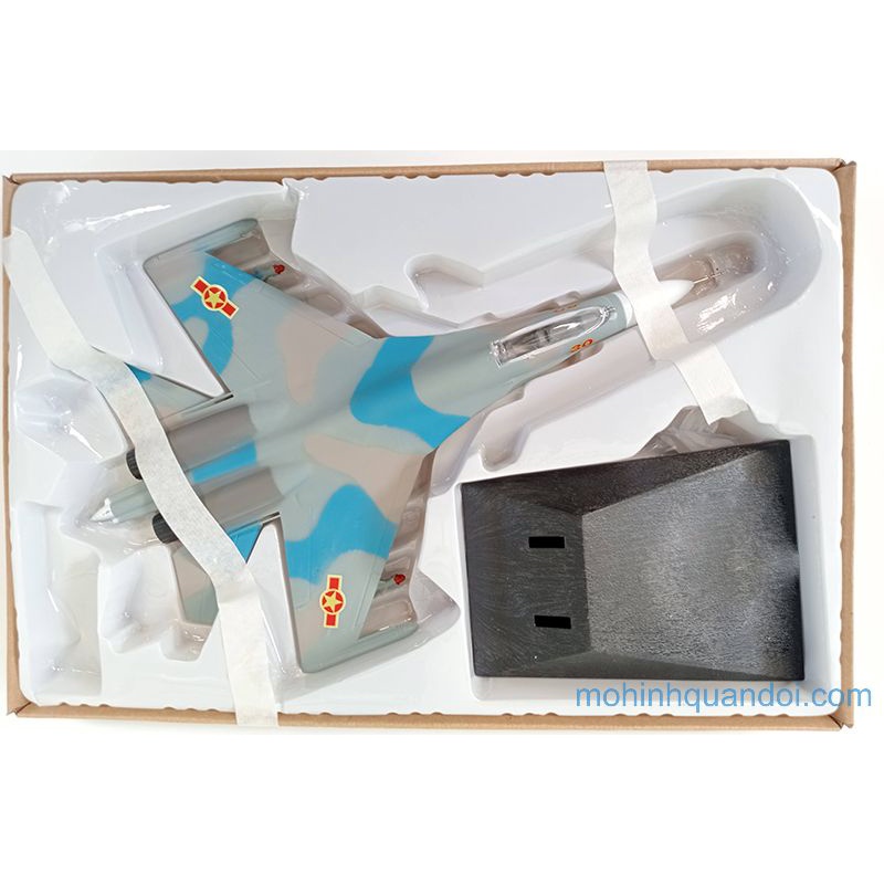 Mô hình máy bay SU-30 Cờ VN 32cm ABS