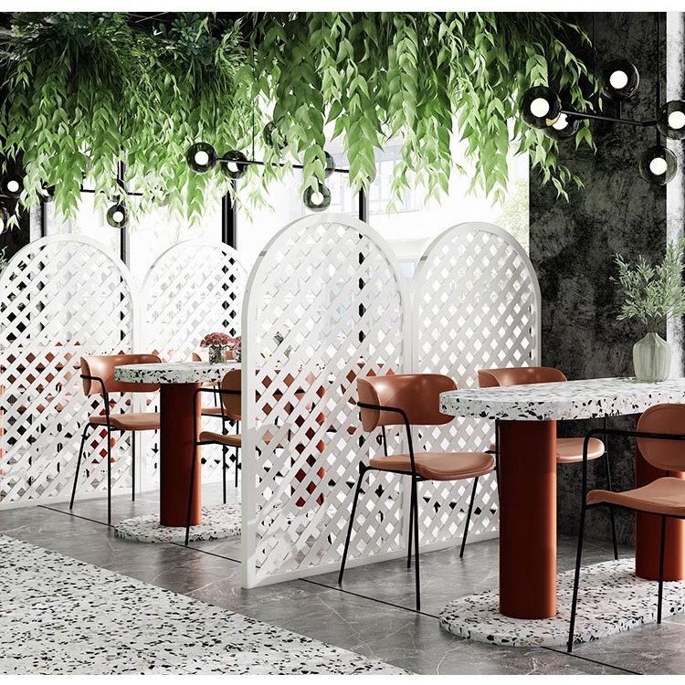 Kệ cây cảnh ngoài trời làm hàng rào sân vườn, mẫu hàng rào sân vườn trang trí quán cafe hottrend gỗ nhựa 2023