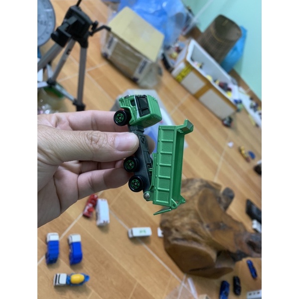 Xe mô hình tomica Hino truck 1989