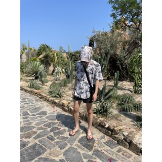 Khăn bandana Girl In Shell