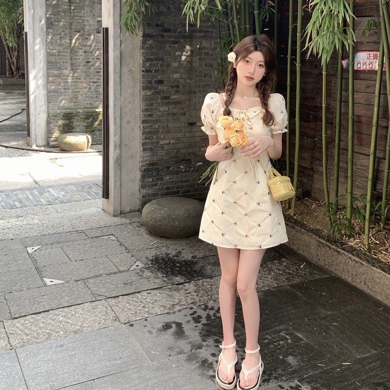 Váy hoa nhí tiểu thư tay bồng xinh xắn