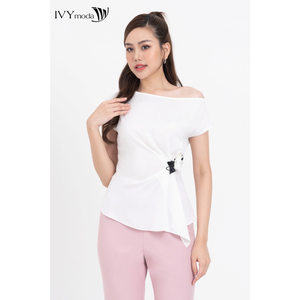 Áo kiểu lệch vai chiết eo nữ IVY moda MS 16M8325