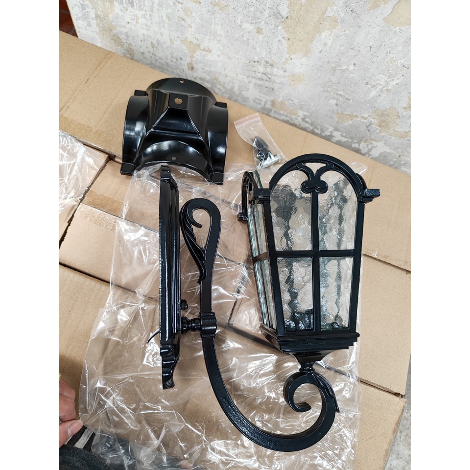 Đèn tường - đèn ban công ngoại thất phong cách tân cổ điển Châu Âu