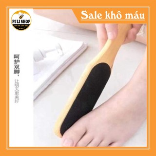 Chà gót chân tẩy tế bào chết tiện dụng - chà gót cán gỗ