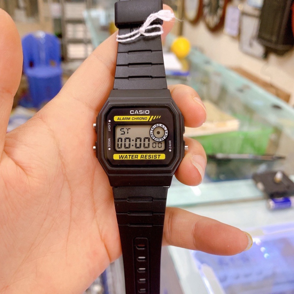 Đồng hồ điện tử casio unisex WR 94WA 9DG chống nước bơi lội đi mưa thoải mái, dây nhựa huyền thoại.