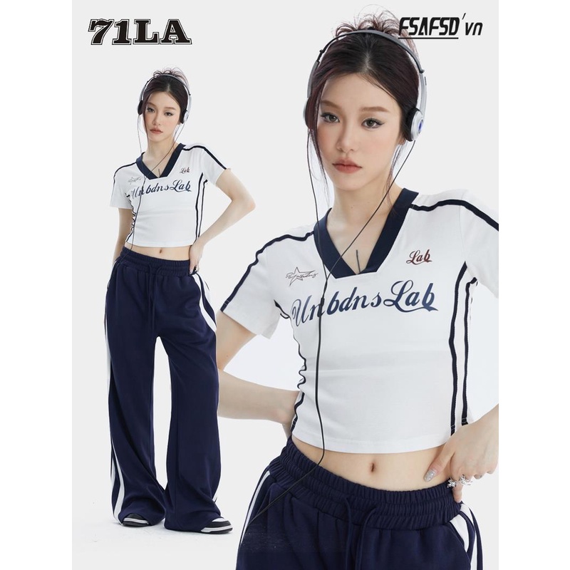 Áo Thun Nữ Ngắn Tay Cổ Chữ V Thời Trang