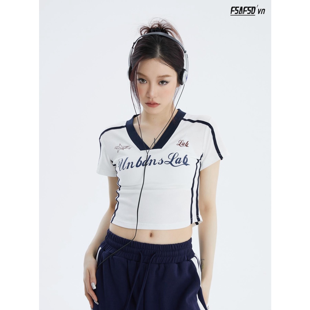 Áo Thun Nữ Ngắn Tay Cổ Chữ V Thời Trang