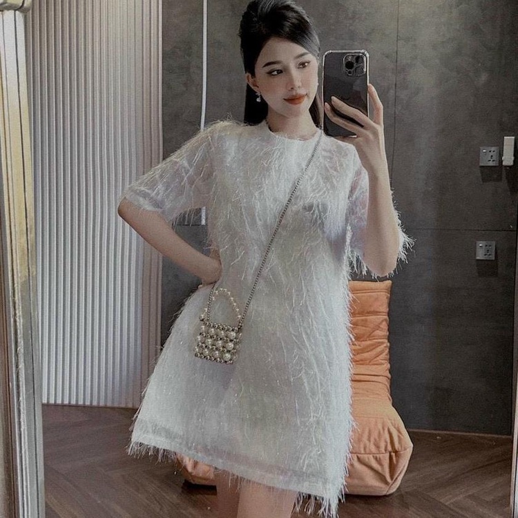 M357 - Đầm dáng suông phối lông tua rua dáng chữ A sang trọng thời trang