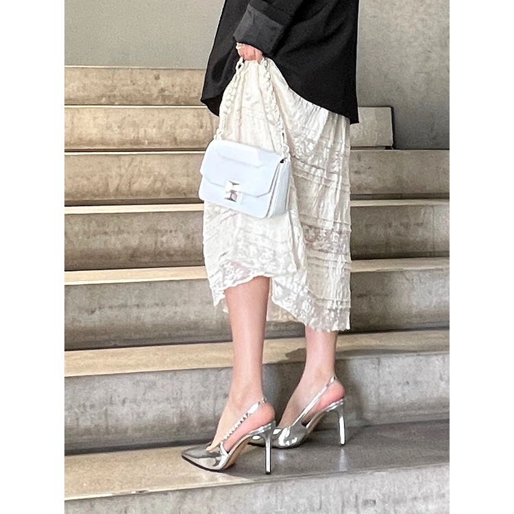 Giày Cao Gót Mũi Nhọn Bằng Da Bóng Đính Đá Màu Bạc Sang Trọng Thời Trang Cho Nữ