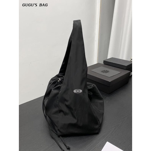 Túi Dây Rút Đeo Chéo Màu Đen Xinh Xắn Thời Trang