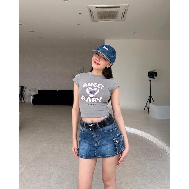 Carose-Áo thun ôm body phong cách Y2k
